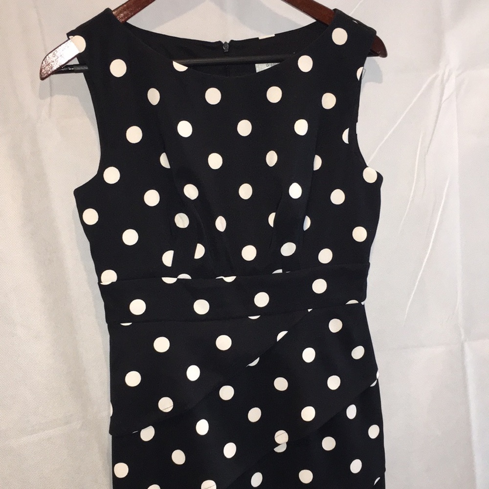 Dressbarn Black & White Polka Dot Sleeveless Boat Neck Sheath Dress | Size 6P